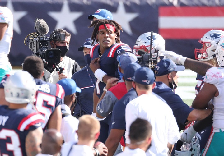 New England Patriotsin uusi pelinrakentaja Mac Jones menestyi hyvin